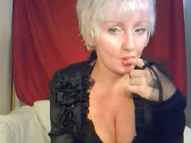 SweetHot-IM_69 webcam