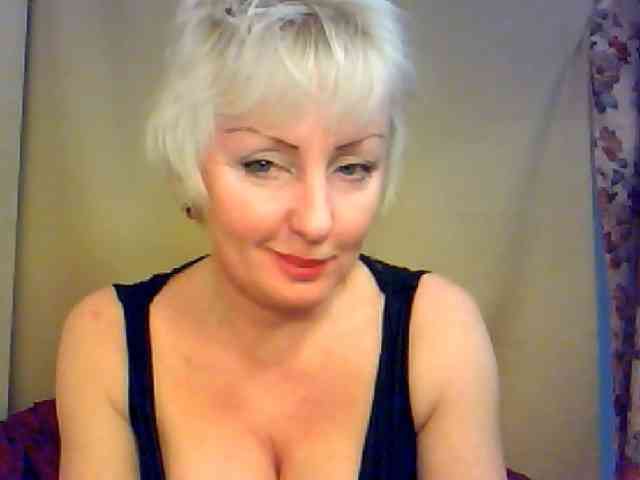 HotPussik-69-ZvZ webcam