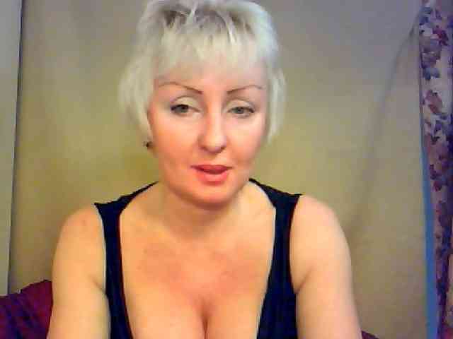 HotPussik-69-ZvZ webcam