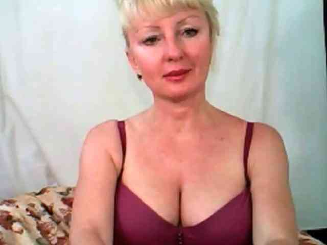 HotPussik-69-ZvZ webcam