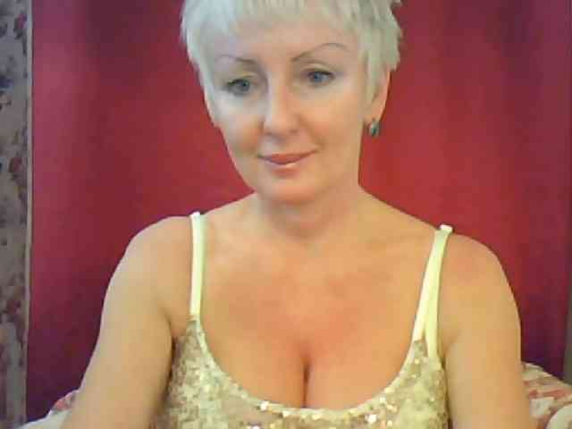 HotPussik-69-ZvZ webcam