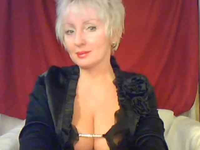 SweetHot-IM_69 webcam