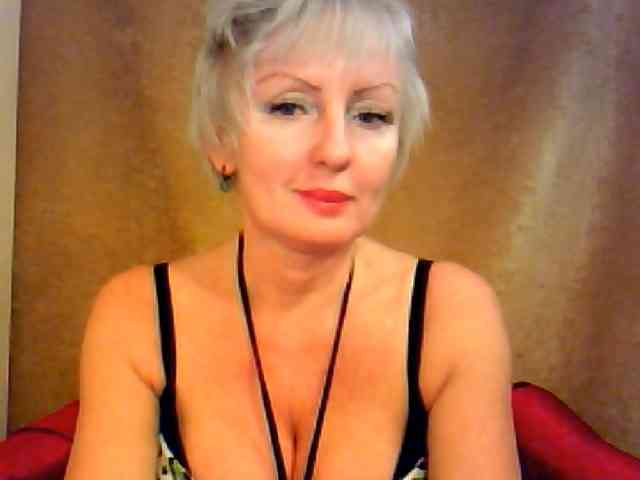 HotPussik-69-ZvZ webcam