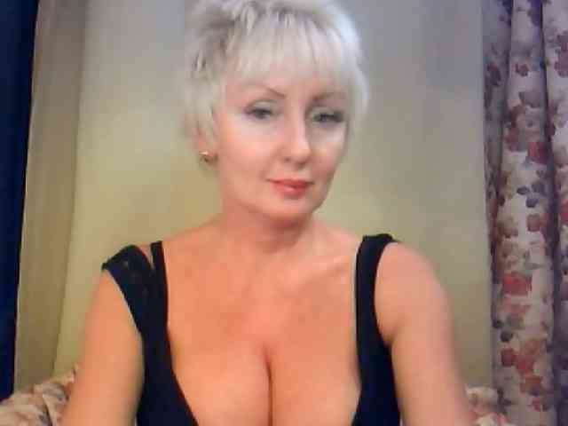 HotPussVxZ webcam