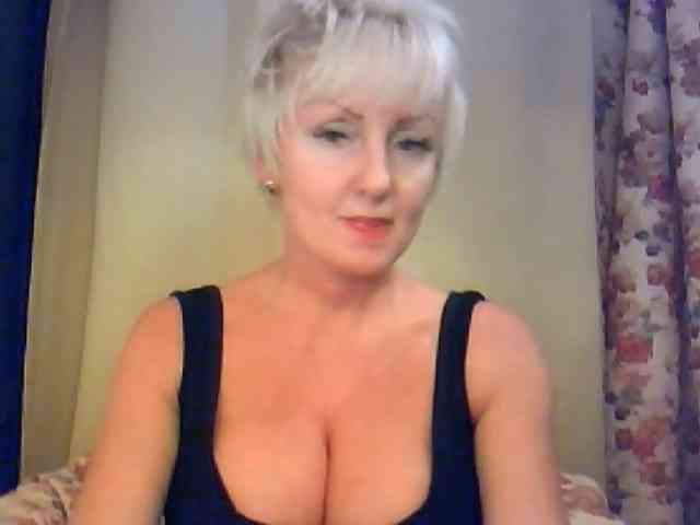 HotPussVxZ webcam