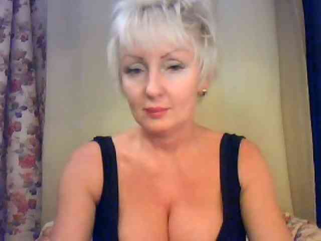 HotPussVxZ webcam