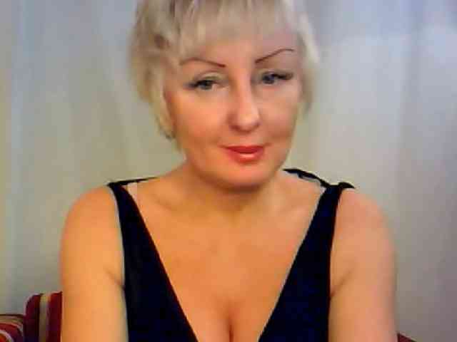 HotPussik-69-ZvZ webcam