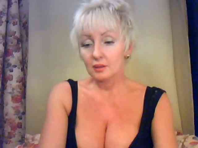 HotPussVxZ webcam