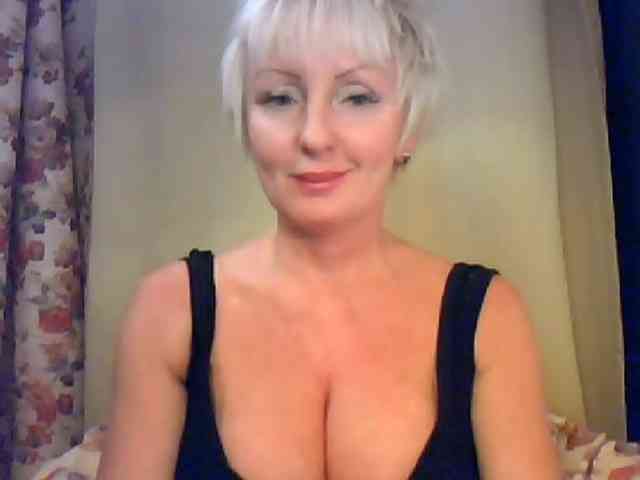 HotPussik-69-ZvZ webcam