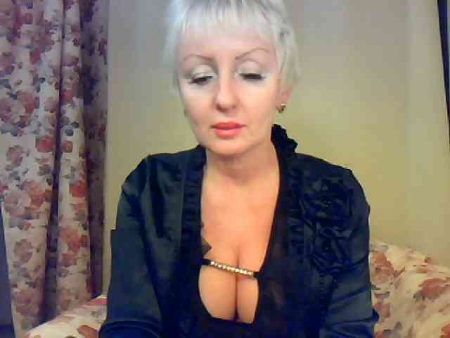 HotPussik-69-ZvZ webcam
