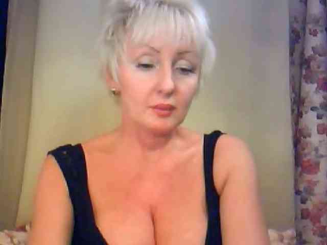 HotPussVxZ webcam