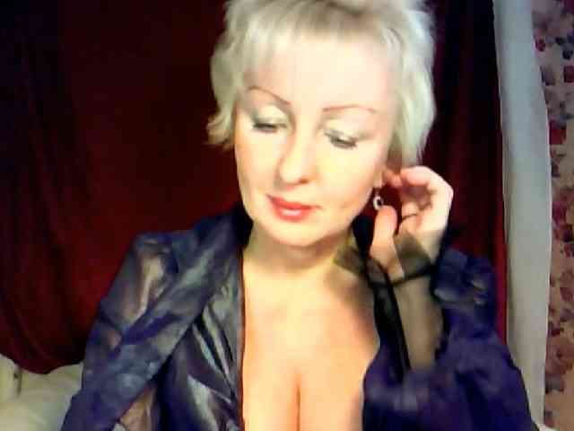 SweetHot-IM_69 webcam