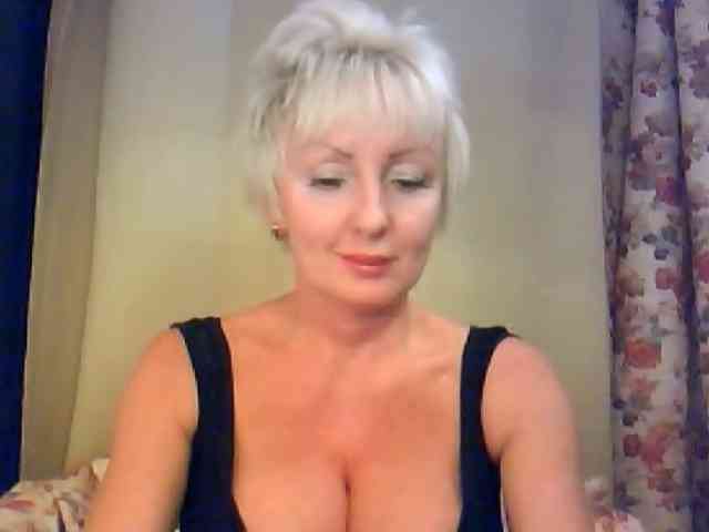 HotPussVxZ webcam