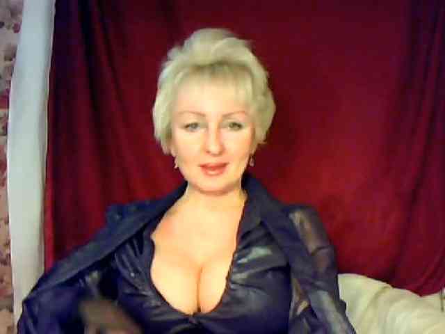 HotPussik-69-ZvZ webcam
