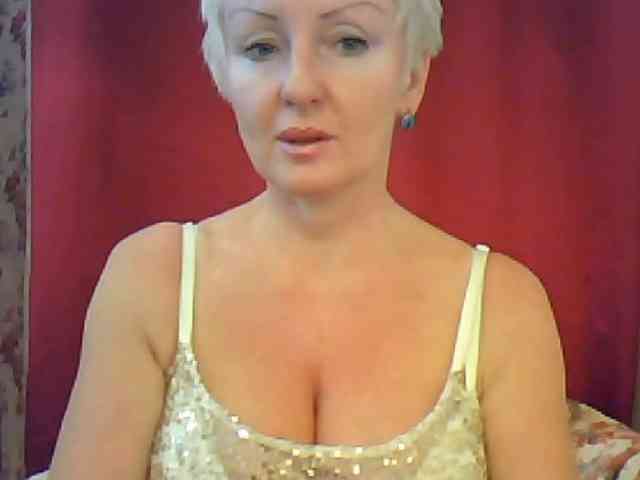 HotPussik-69-ZvZ webcam