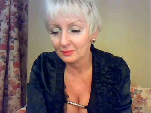 HotPussik-69-ZvZ webcam