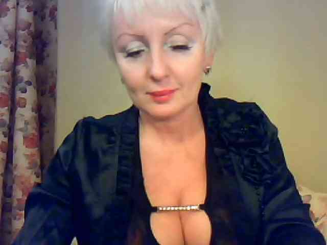 SweetHot-IM_69 webcam