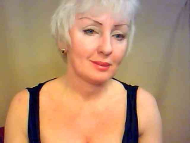 HotPussik-69-ZvZ webcam