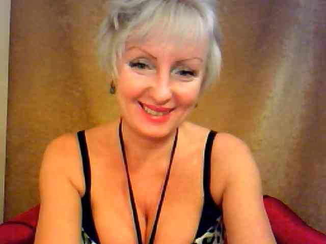 HotPussik-69-ZvZ webcam