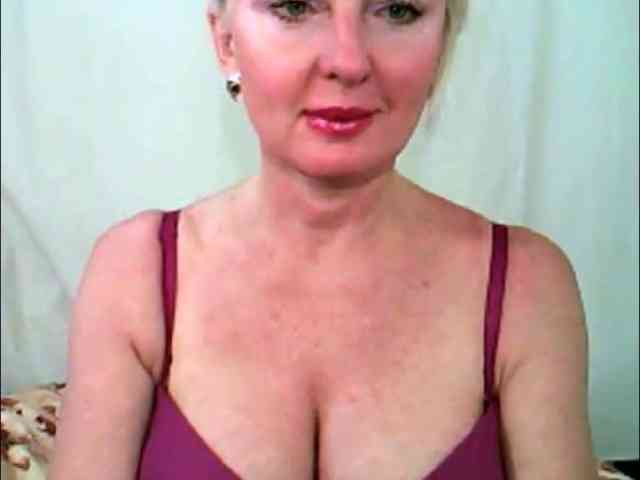 SweetHot-IM_69 webcam