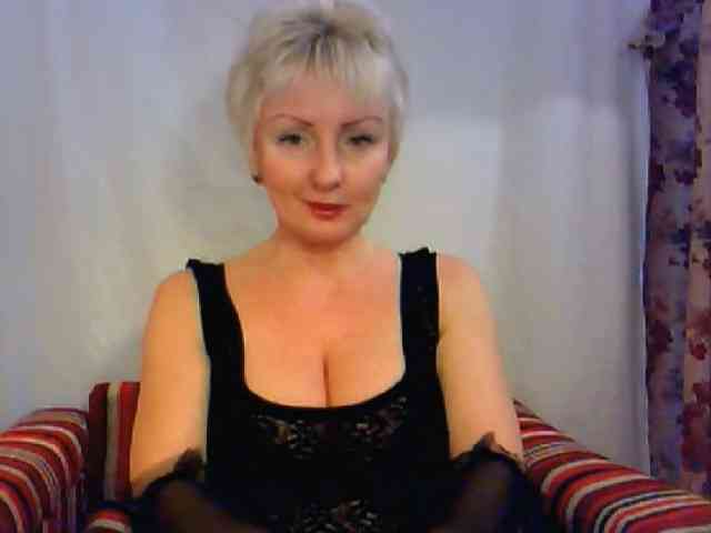 HotPussik-69-ZvZ webcam