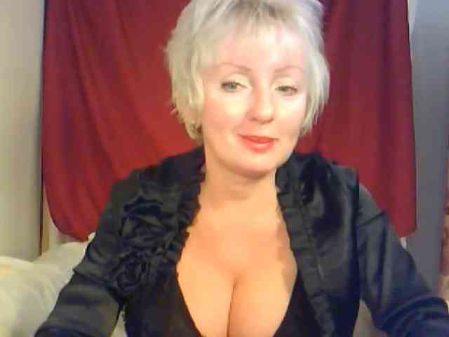 SweetHot-IM_69 webcam