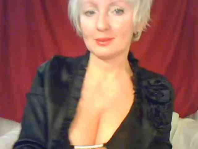 HotPussik-69-ZvZ webcam
