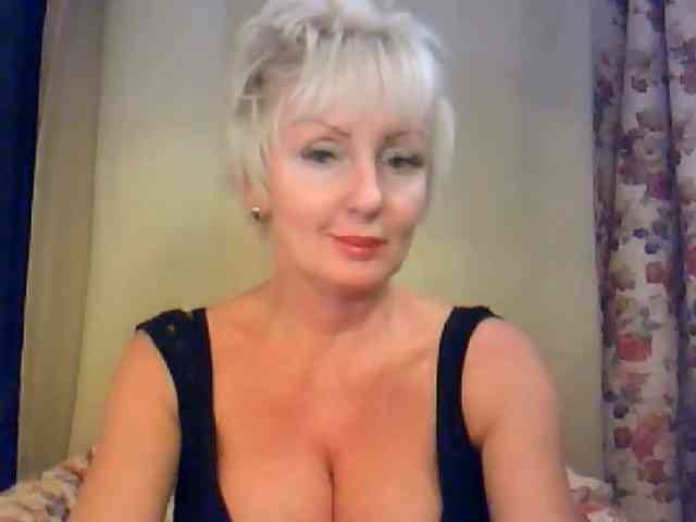 HotPussVxZ webcam