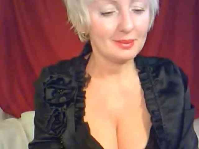 SweetHot-IM_69 webcam