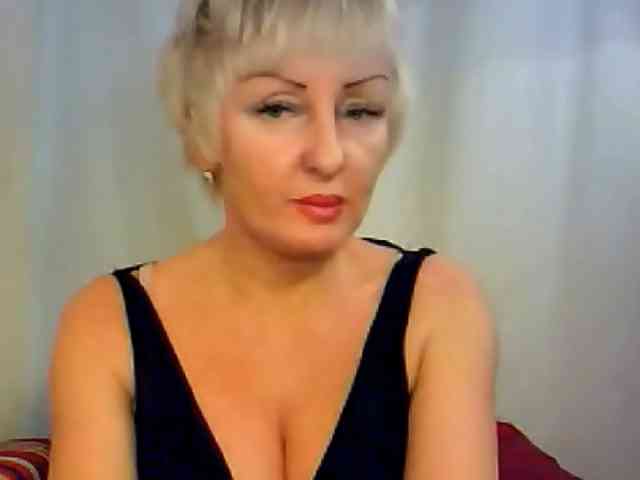 HotPussik-69-ZvZ webcam