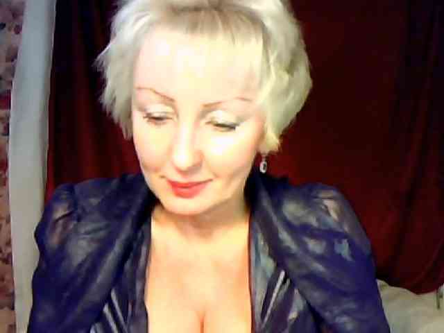 HotPussik-69-ZvZ webcam