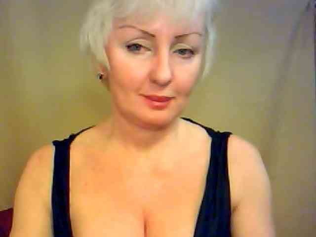 HotPussik-69-ZvZ webcam