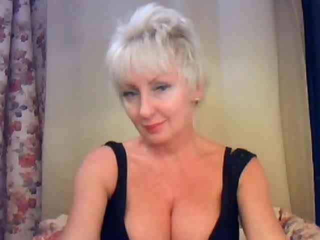 HotPussVxZ webcam