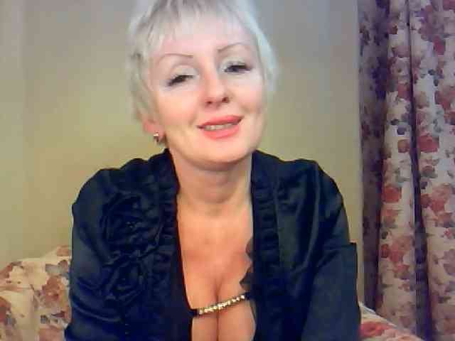 HotPussik-69-ZvZ webcam