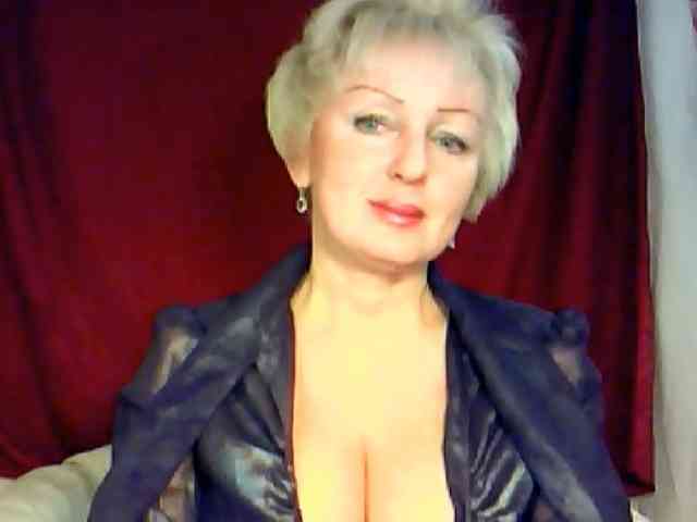HotPussik-69-ZvZ webcam