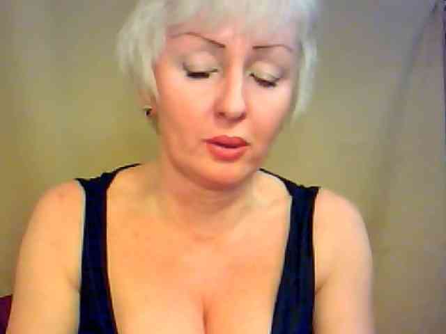 HotPussik-69-ZvZ webcam
