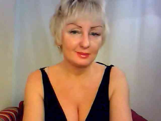 HotPussik-69-ZvZ webcam