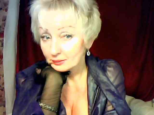 HotPussik-69-ZvZ webcam
