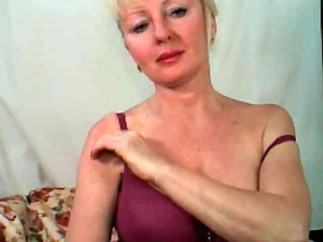 SweetHot-IM_69 webcam