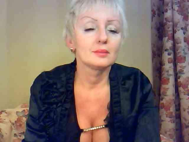 HotPussik-69-ZvZ webcam