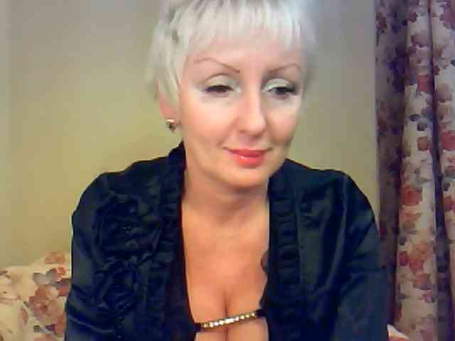 HotPussik-69-ZvZ webcam