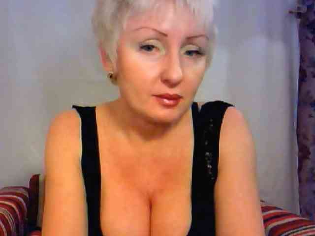 HotPussik-69-ZvZ webcam