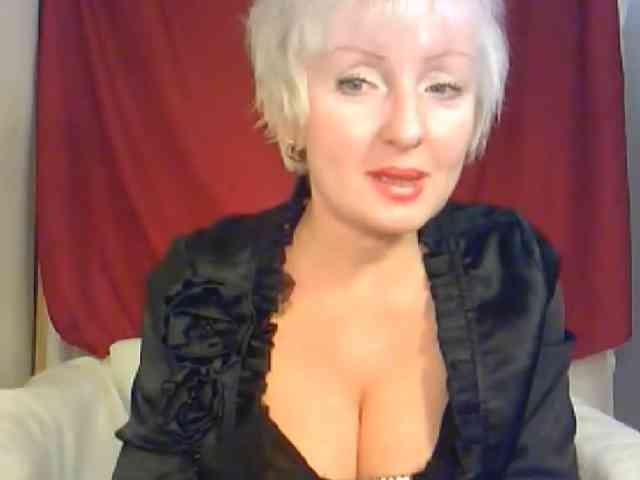 HotPussik-69-ZvZ webcam