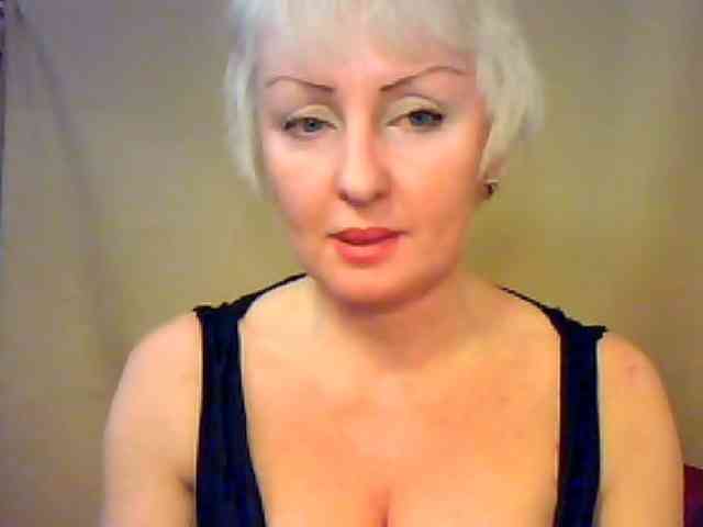 HotPussik-69-ZvZ webcam