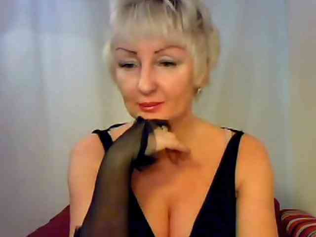 HotPussik-69-ZvZ webcam