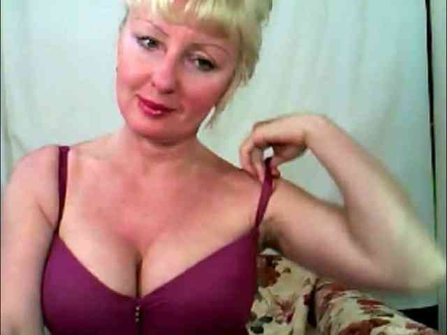 SweetHot-IM_69 webcam