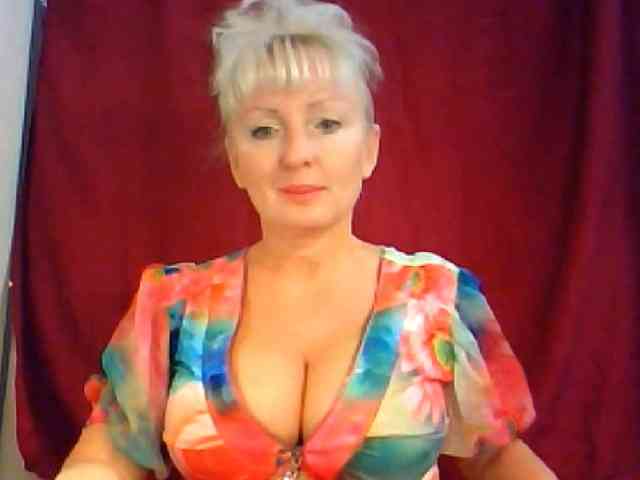 HotPussik-69-ZvZ webcam