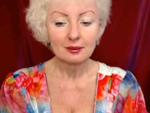 HotPussik-69-ZvZ webcam