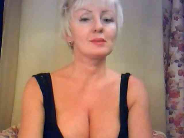 HotPussVxZ webcam