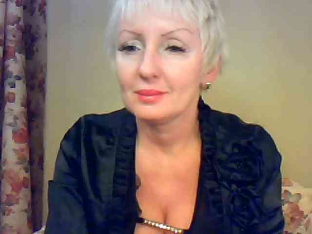 HotPussik-69-ZvZ webcam